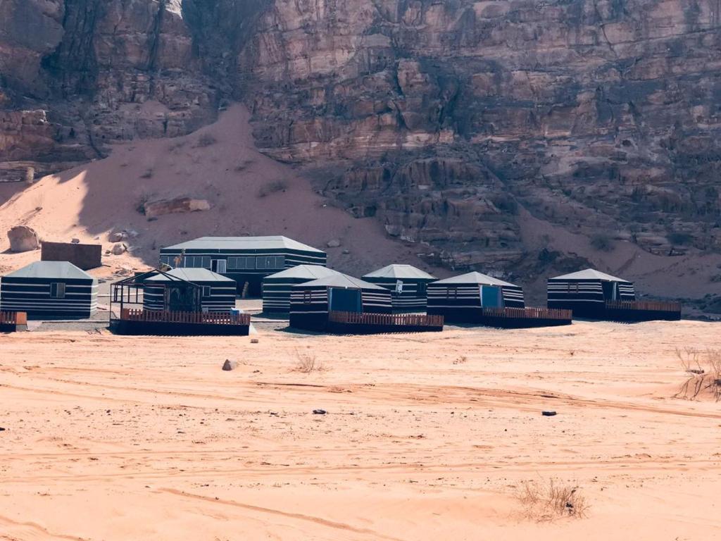 Desert Magic Camp & Resort 와디럼 외부 사진