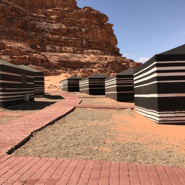 Desert Magic Camp & Resort 와디럼 외부 사진