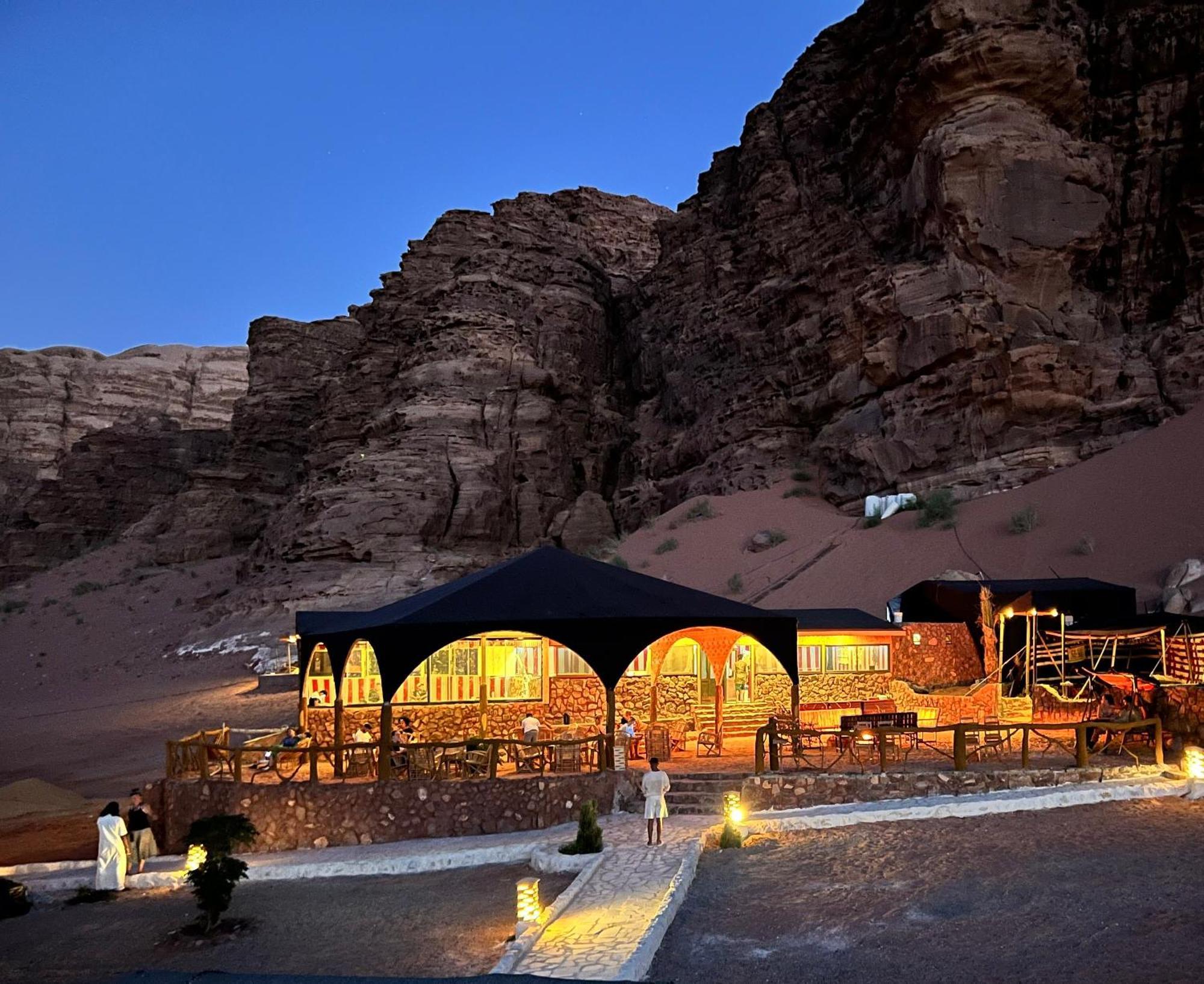 Desert Magic Camp & Resort 와디럼 외부 사진